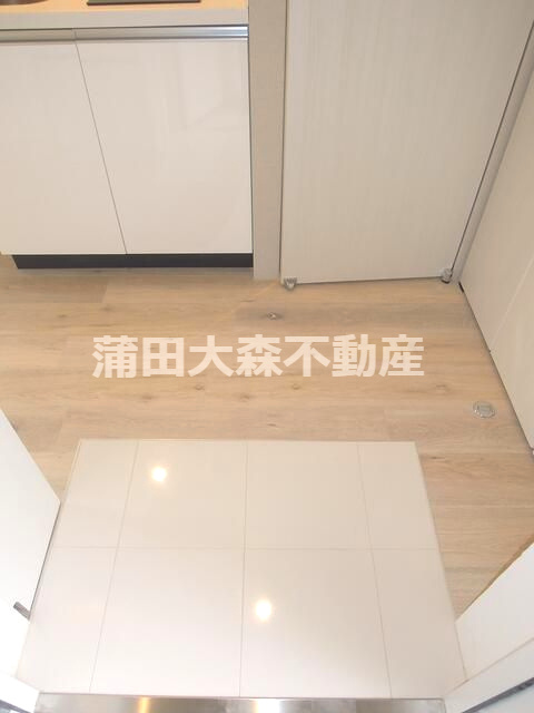 ディアマンテ糀谷の玄関