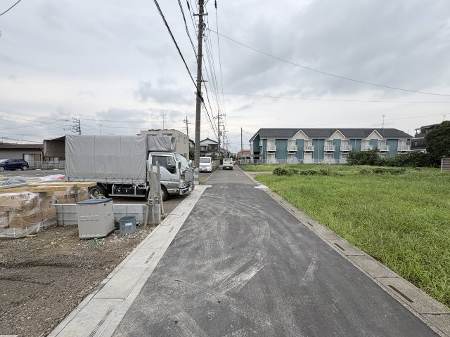 【前面道路含む現地写真】 | 宮代町百間4丁目　Livele Garden.S　新築戸建　全10棟　2号棟 | 9/15撮影