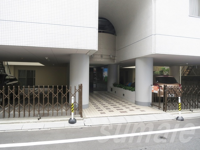 クレール東十条の外観|マンションの入り口です☆