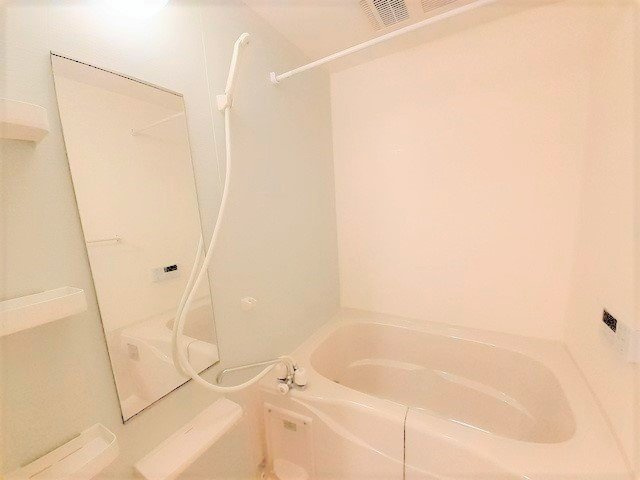 サンシャトーＤの浴室