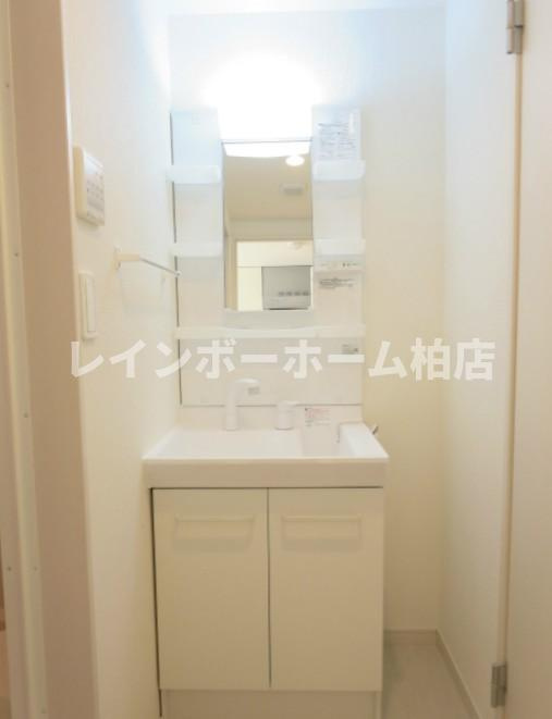 【非対面対応】接客・申込・契約オンライン！LINE×相談可！の洗面所|コンパクトで使いやすい洗面所