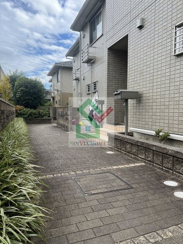 ヴィラージュCのエントランス