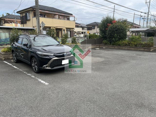 ヴィラージュCの駐車場