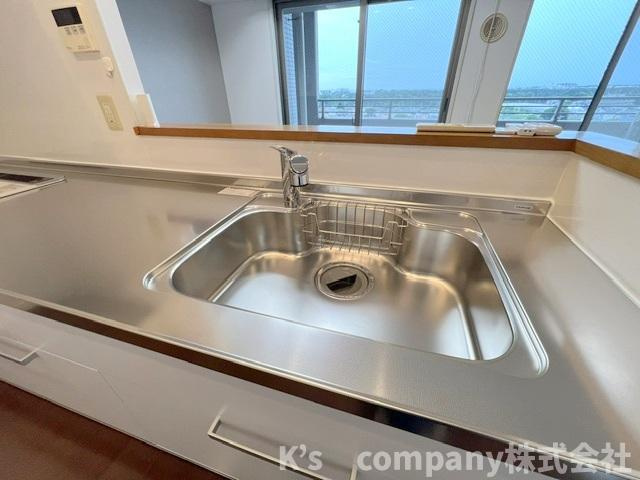 ◎茅ヶ崎市中島　ビッグヴァングランヴァーグ茅ヶ崎のキッチン|耐久性に優れたステンレス素材のシンク◇