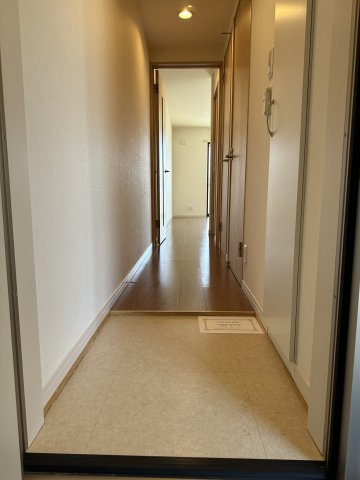 川崎市多摩区生田６丁目のアパートの玄関