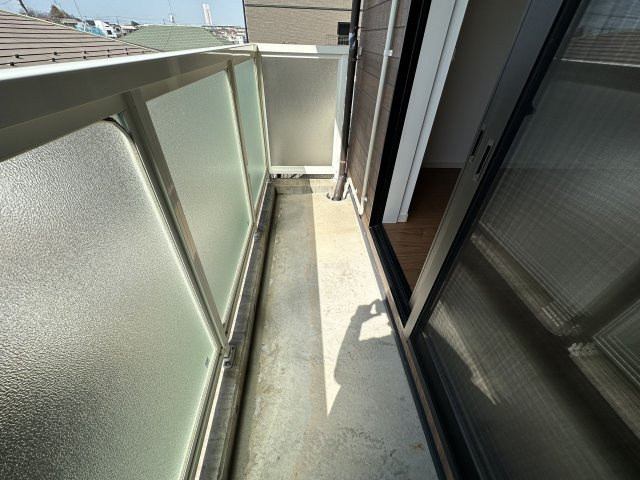 川崎市多摩区生田６丁目のアパートのバルコニー