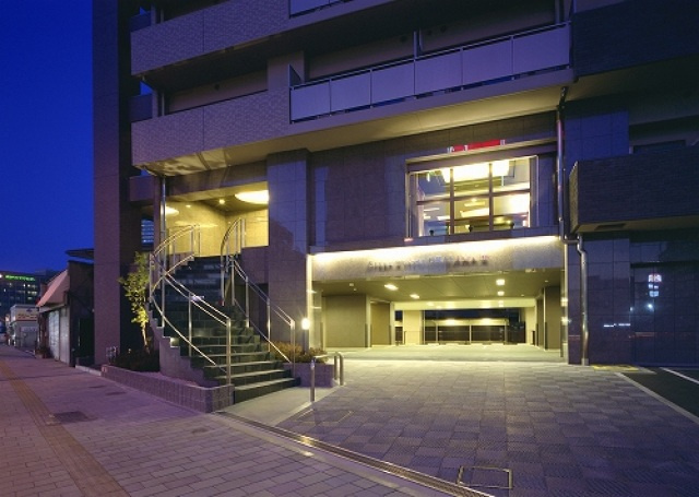 Grand E'terna岡山Ⅲのエントランス
