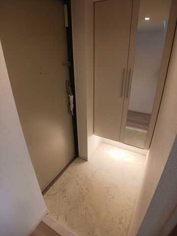 プレシャスの玄関|収納もある玄関です