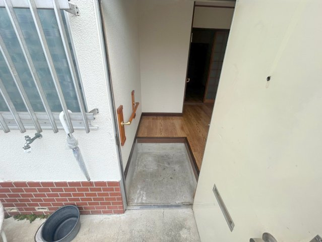 バートンハウス下新庄の玄関