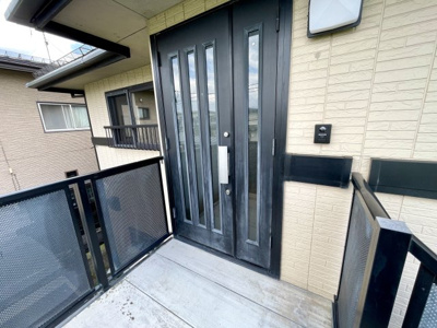 【玄関】 | 【リフォーム済み中古戸建】山形市大字青柳 | 2階　玄関です♪