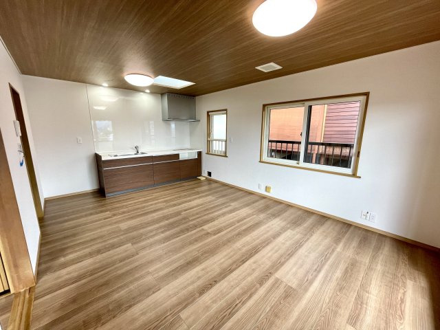 【居間・リビング】 | 【リフォーム済み中古戸建】山形市大字青柳 | 2階LDKです♪