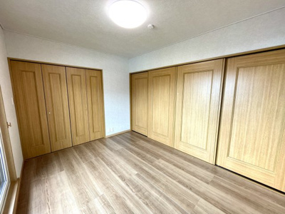 【洋室】 | 【リフォーム済み中古戸建】山形市大字青柳 | 2階洋室です！収納充実です♪
