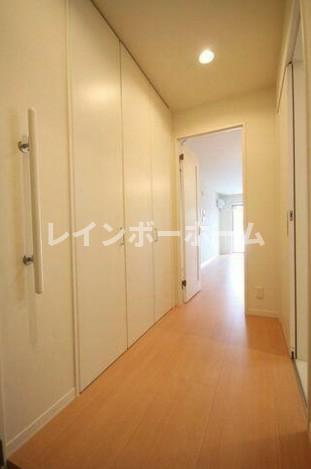 シャイニング　ＫーⅢの玄関