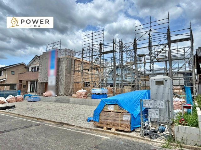 クレイドルガーデン　岡崎市東蔵前第1の前面道路含む現地写真|現在建築中のため、real な仕上がりをいち早くご覧になりたい方は、現地でのご案内も可能です。お気軽にお問い合わせください。									
									