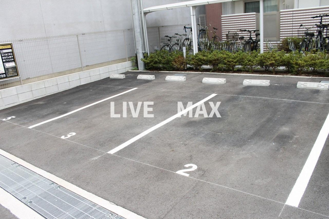 【駐車場】江坂　和