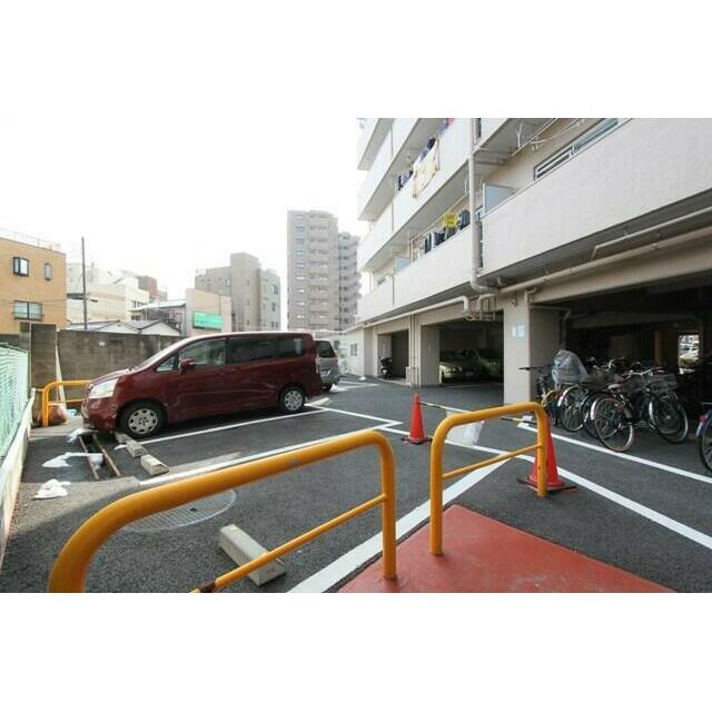 五反田コーポビアネーズ(ゴタンダコーポビアネーズ)の駐車場