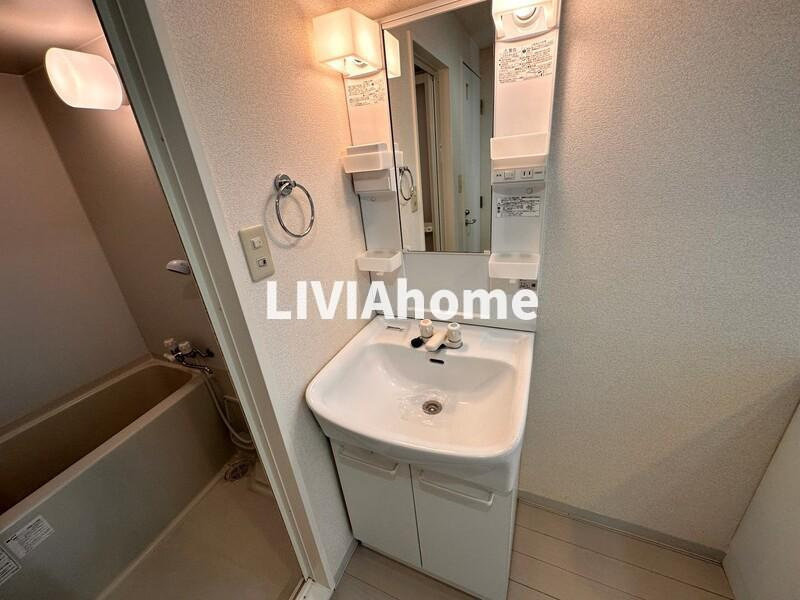 品川区中延６丁目のアパートの独立洗面台|同シリーズの参考写真です。実際の設備・内装は現況を優先とさせていただきます。