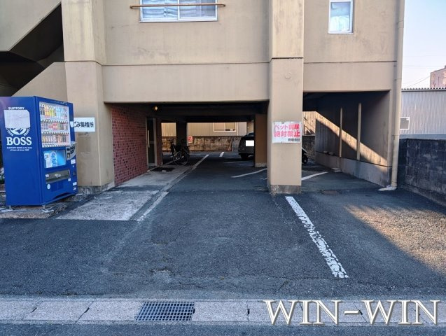 藤沢ハイムの駐車場