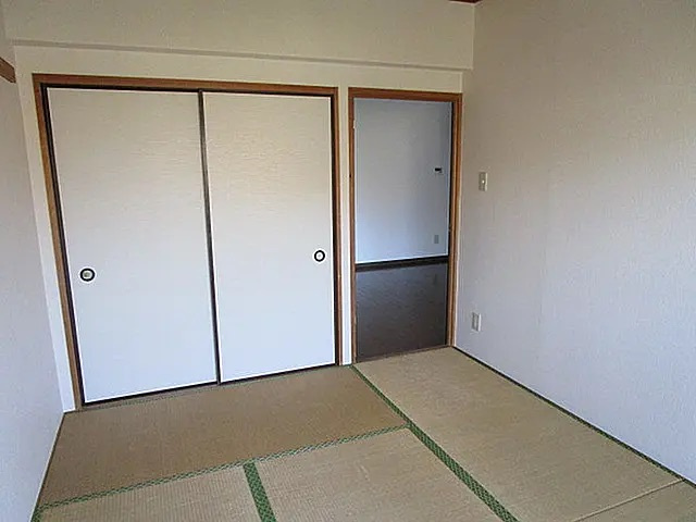 パブリックの和室