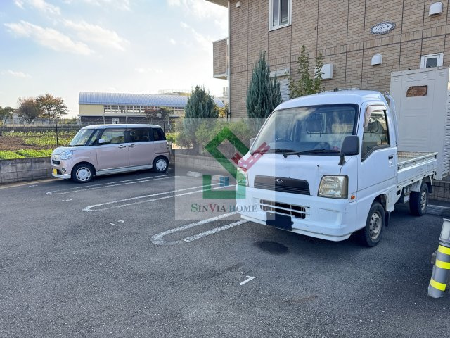 ソレアードの駐車場