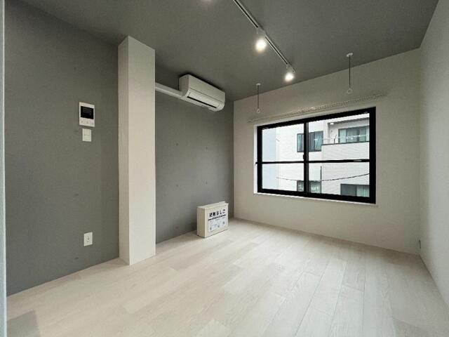 クロレ東日暮里の居間・リビング