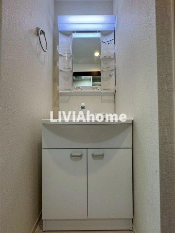 板橋区稲荷台のアパートの独立洗面台|同シリーズの参考写真です。実際の設備・内装は現況を優先とさせていただきます。