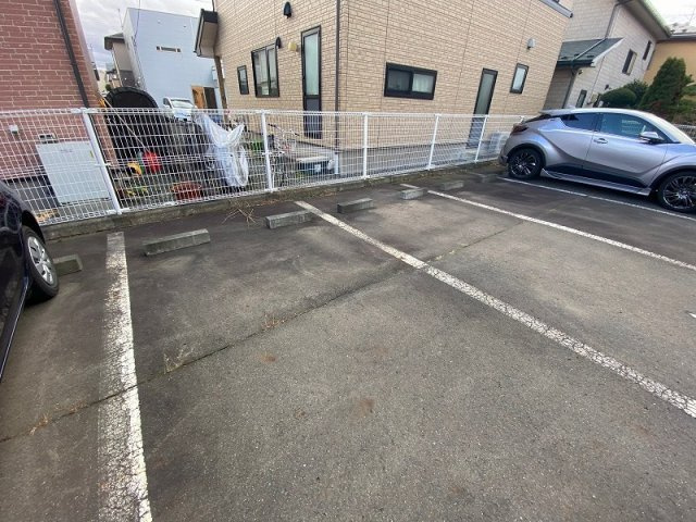 Fraiceマンションの駐車場