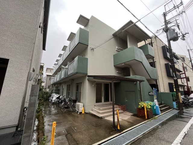 エイデルハイム甲子園の外観