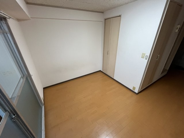 エイデルハイム甲子園の居間・リビング