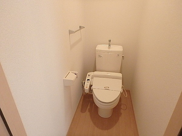 モア エクレール B棟のトイレ|トイレもきれいです