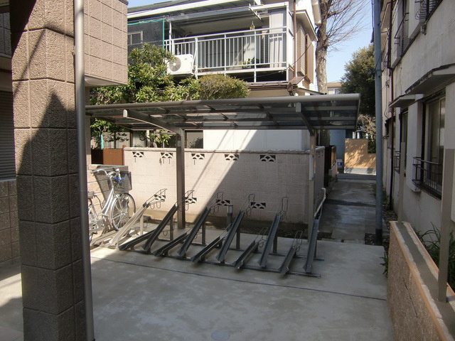 Ｓａｎ　Ｓａｒａ　サンサーラのその他共用部分|敷地内屋根付駐車場