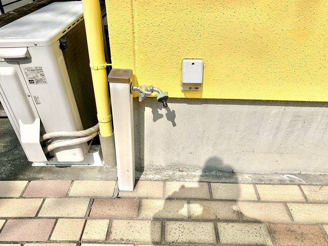 売中古戸建　静岡市駿河区池田の設備|駐車スペースには屋外電源、屋外水栓あり