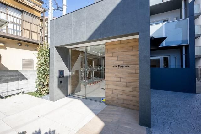 ｇｕｔｅ　Ｗｏｈｎｕｎｇ　北千住のエントランス