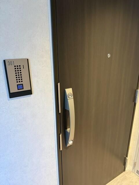 ｇｕｔｅ　Ｗｏｈｎｕｎｇ　北千住の玄関