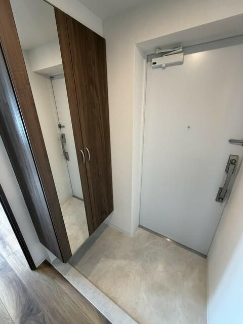 ｇｕｔｅ　Ｗｏｈｎｕｎｇ　北千住の玄関