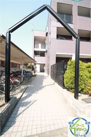 クレッシェンドＷＡＫＯＵのエントランス