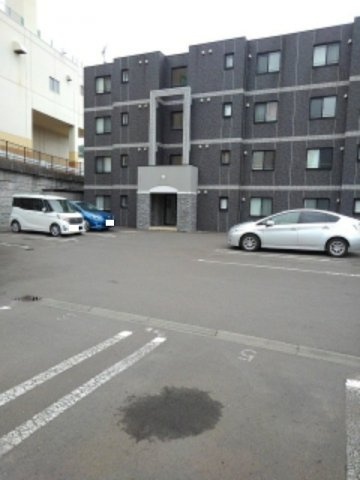 チセコロカムイの駐車場