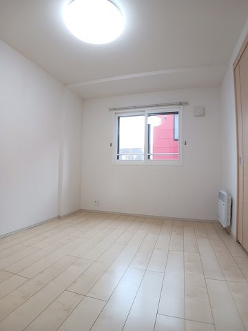 チセコロカムイの内装