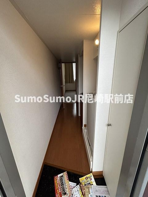 レオパレス西長洲の玄関|ゆったりとした玄関です