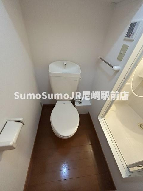 レオパレス西長洲のトイレ|シンプルで使いやすいトイレです