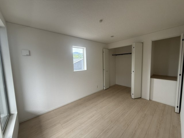 クレイドルガーデン山口市吉敷上東 第2　3号棟のその他|7畳洋室の収納スペースです。