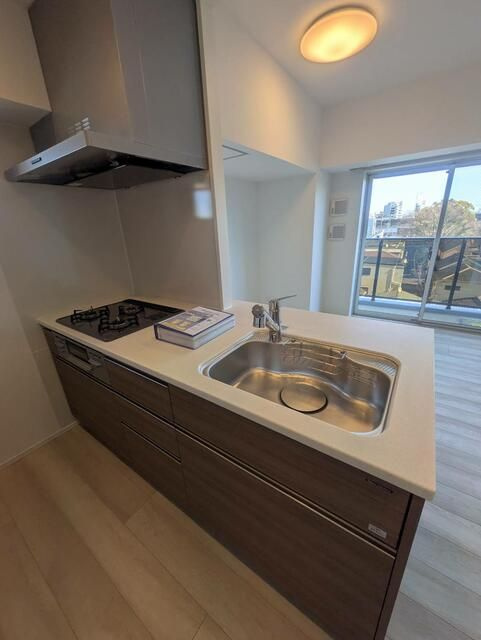 クレストコート北千住レジデンスのキッチン