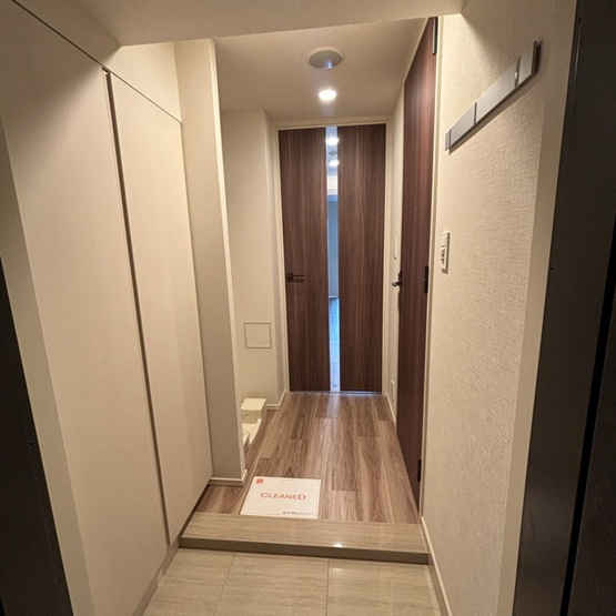 【玄関】 | パークアクシス新宿百人町 | ※写真は同タイプ住戸です。