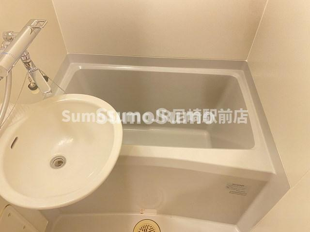レオパレス武庫川の浴室|きれいなお風呂です