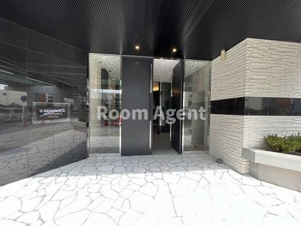 S-RESIDENCE堀田NorthⅡのエントランス