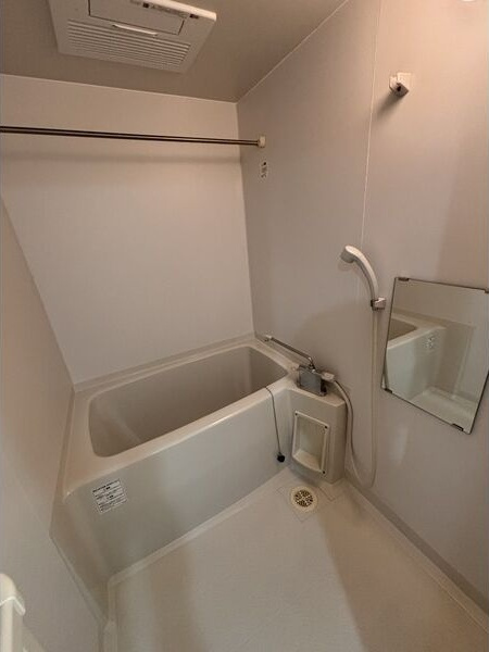 TOYOOKA APARTMENTの浴室