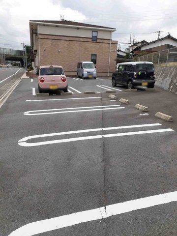 アル　ソーレの駐車場