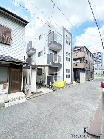 ソリッド春岡の外観