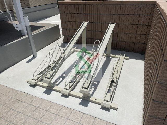 リブリ膝折のその他