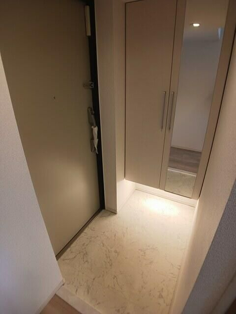 プレシャスの玄関